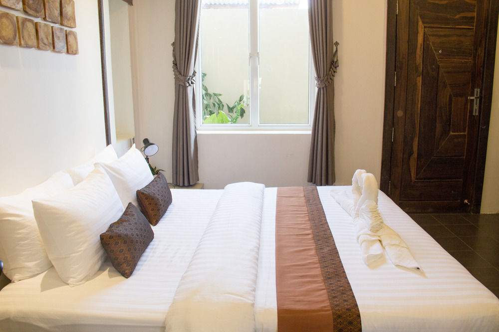 Makk Hotel Кампот Екстериор снимка